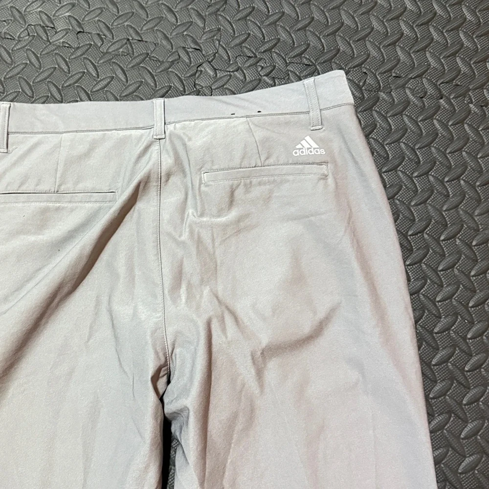 Adidas Men's Light Gray Dress Pant slacks 32x32